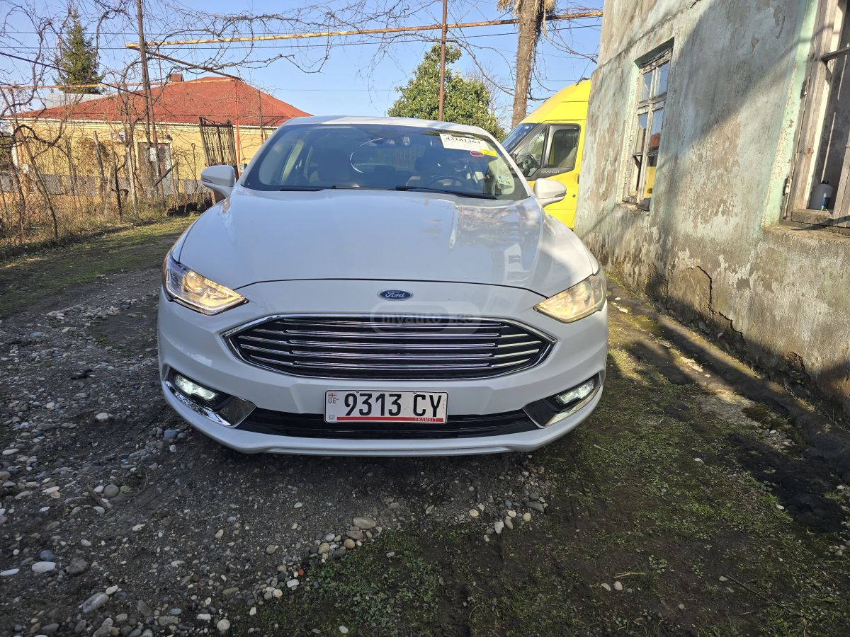Ford Fusion 2018 — photo 2
