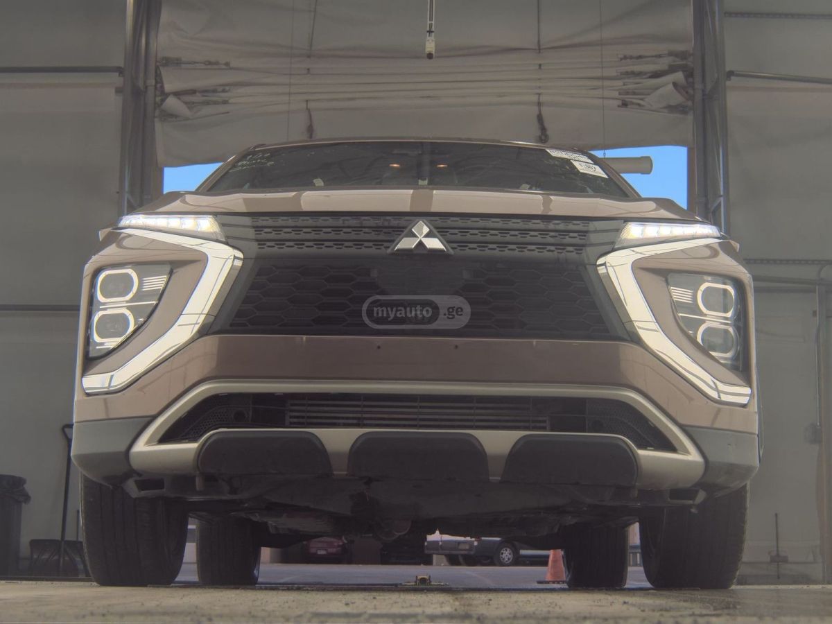 Mitsubishi Eclipse 2021 — photo 2