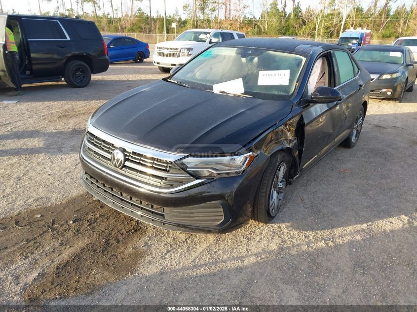 Volkswagen Jetta 2024 — photo 2
