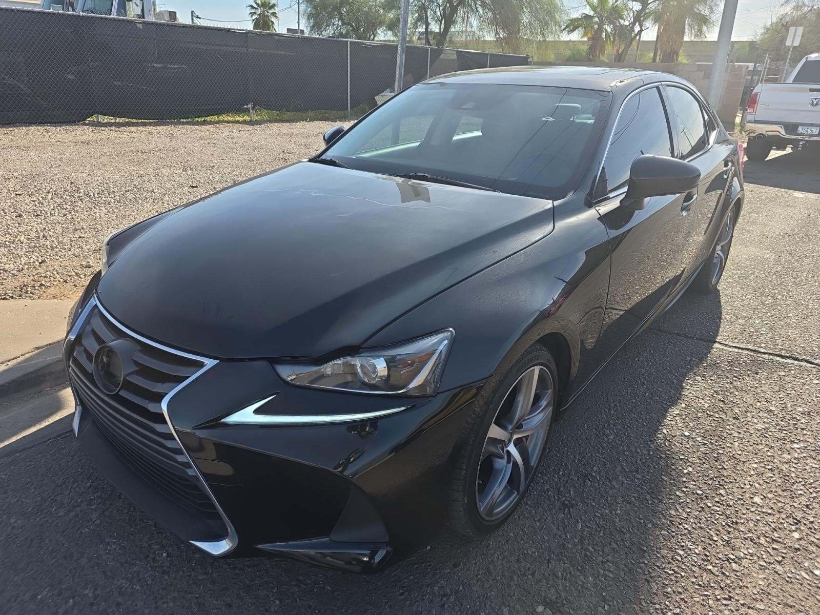 Lexus IS 200