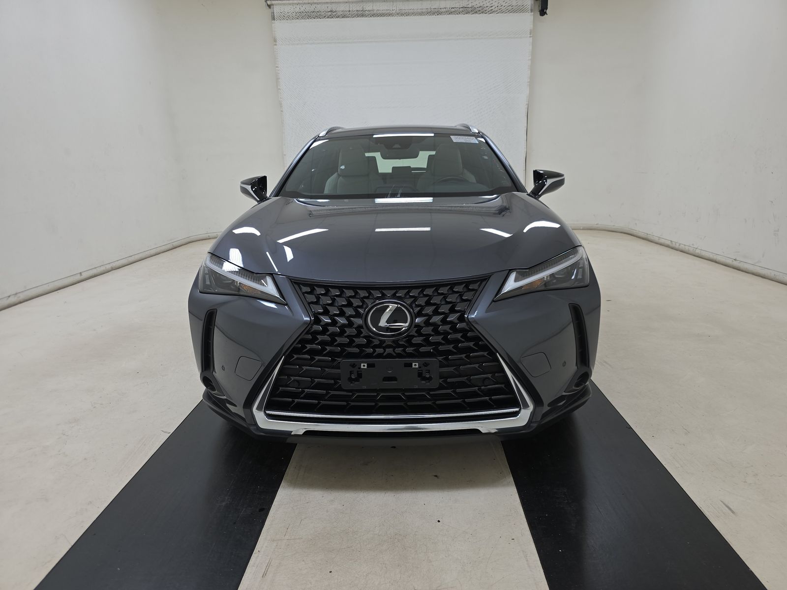 Lexus UX 250 h 2024 — photo 2