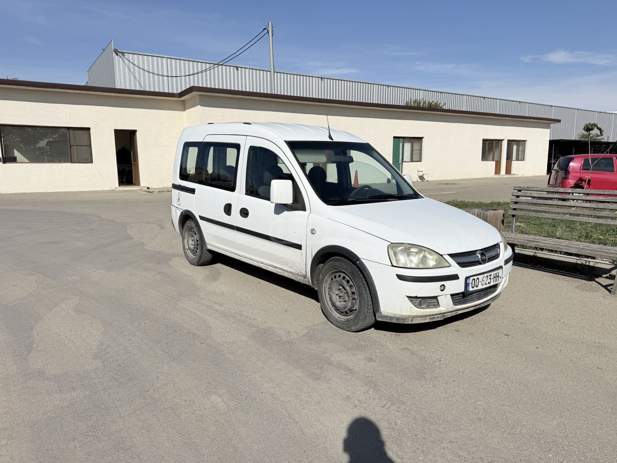 Opel Combo 2007 — photo 2