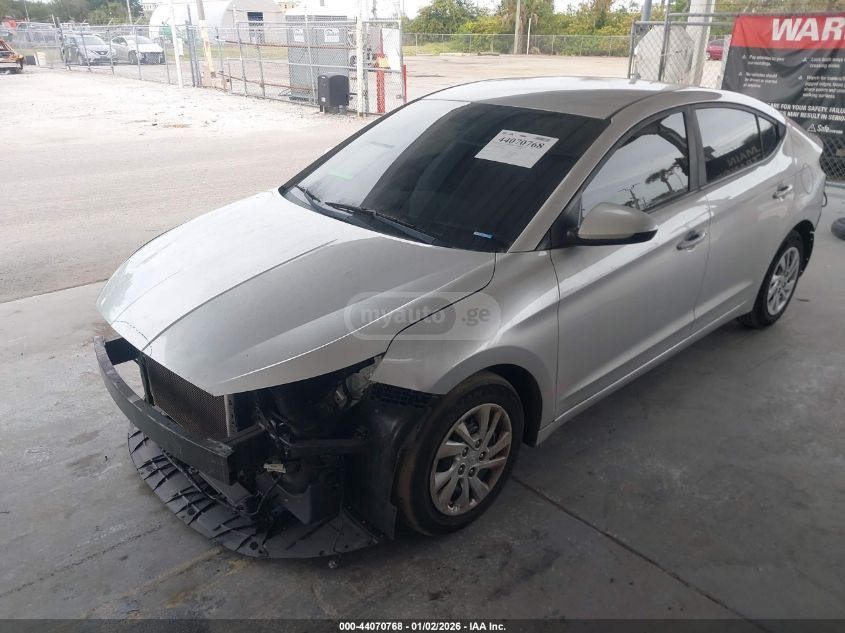 Hyundai Elantra 2019 — photo 2