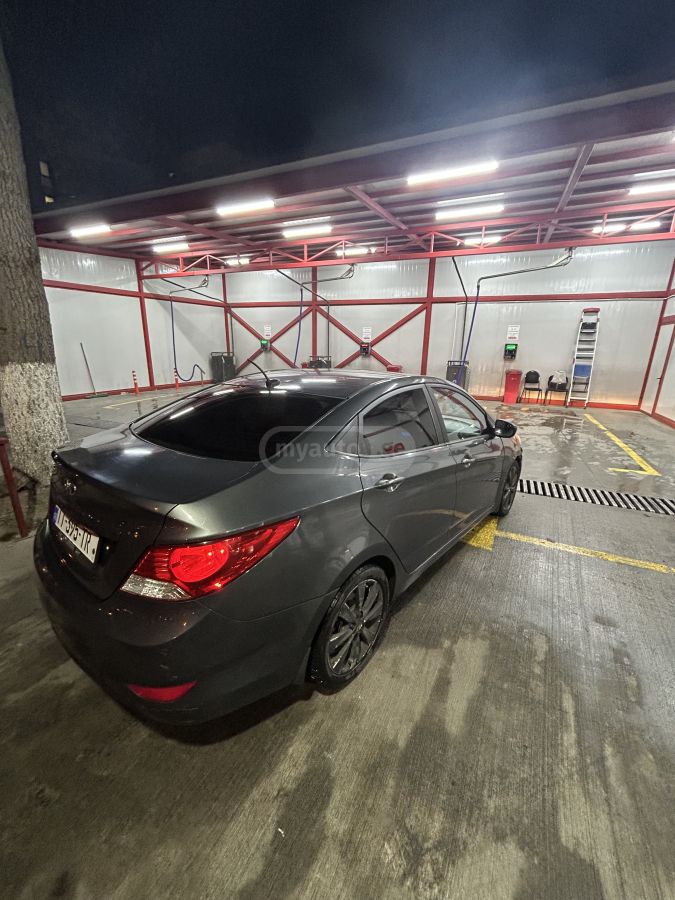 Hyundai Accent 2012 — photo 2