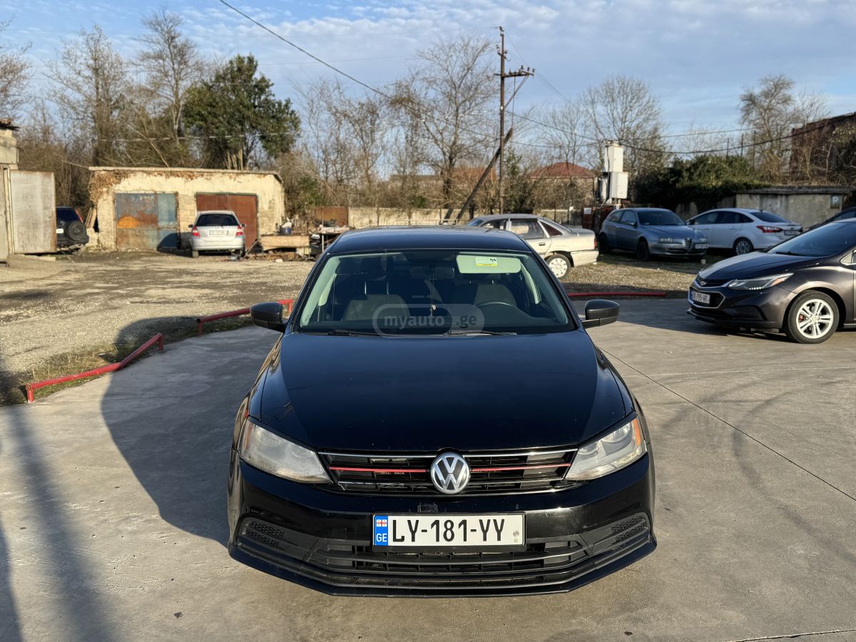 Volkswagen Jetta 2016 — photo 2