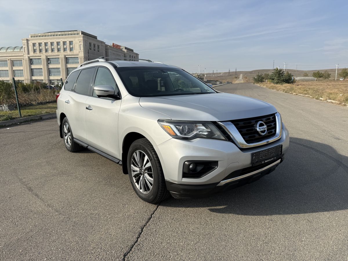 Nissan Pathfinder 2016 — photo 2