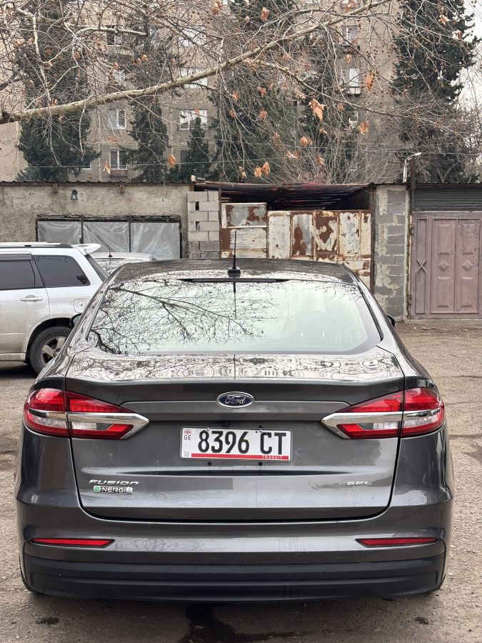Ford Fusion 2019 — photo 2