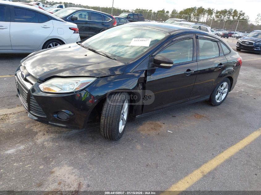 Ford Focus 2014 — photo 2