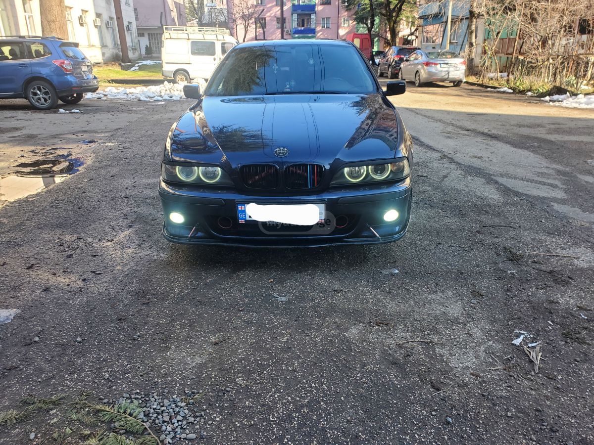 BMW 528