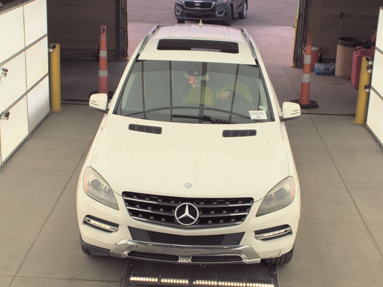 Mercedes-Benz ML 350 2014 — photo 2