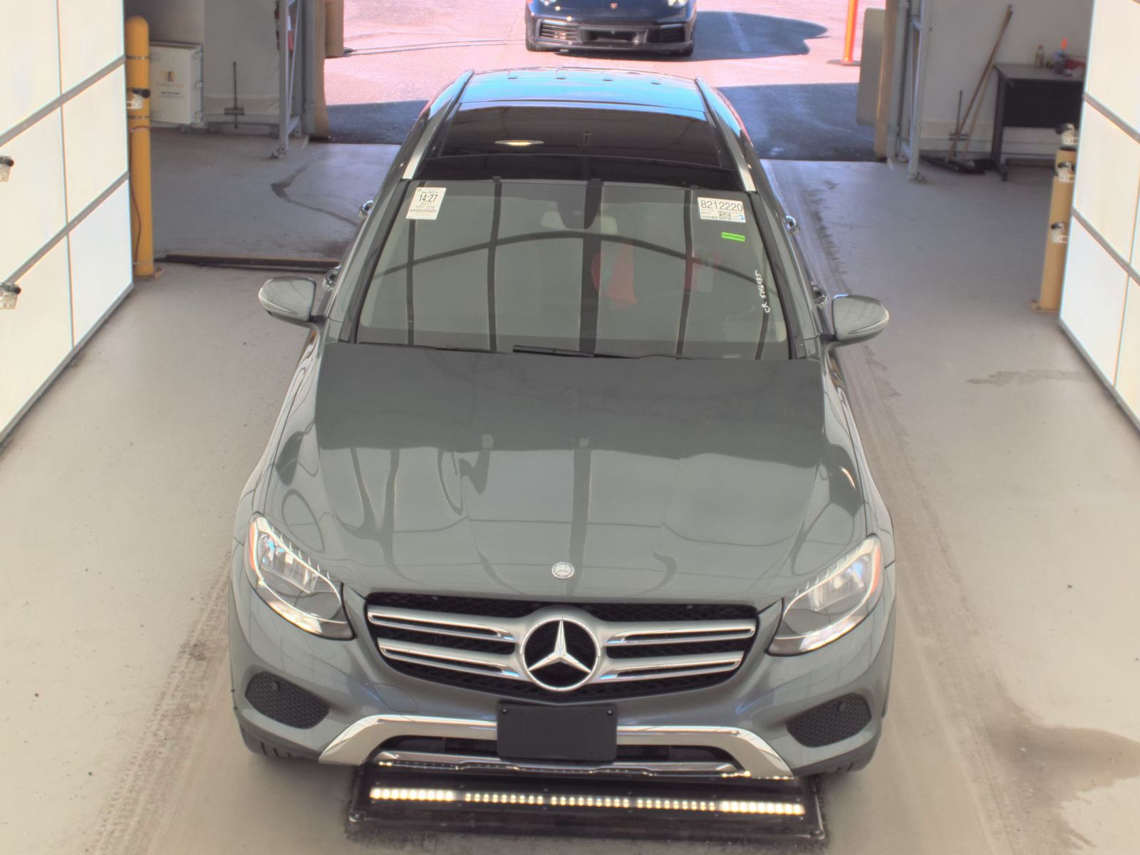 Mercedes-Benz GLC 300 2017 — photo 2
