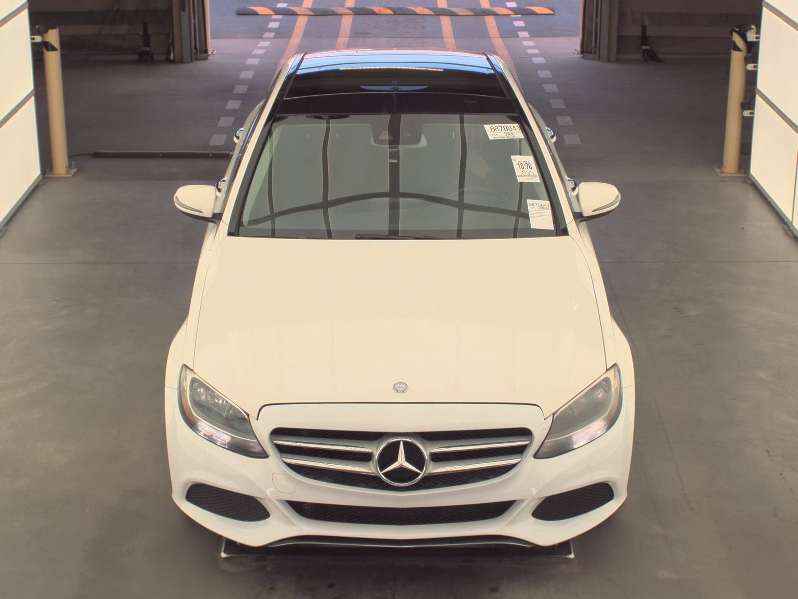 Mercedes-Benz C 300 2016 — photo 2