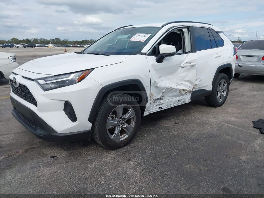Toyota RAV4 2025 — photo 2