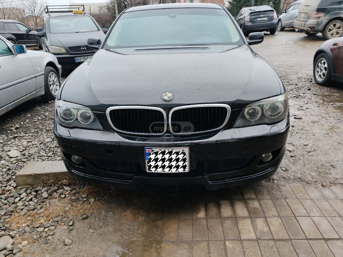 BMW 750 2007 — photo 2