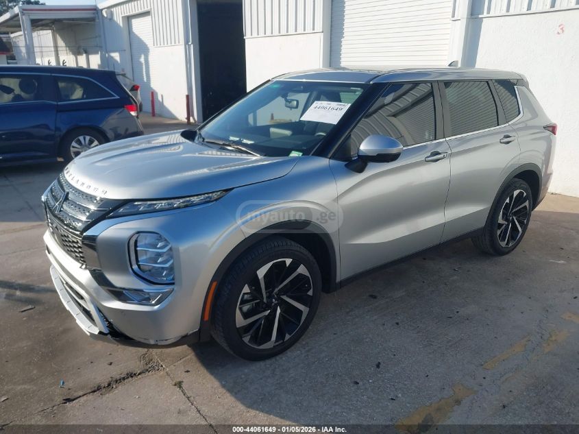 Mitsubishi Outlander 2023 — photo 2