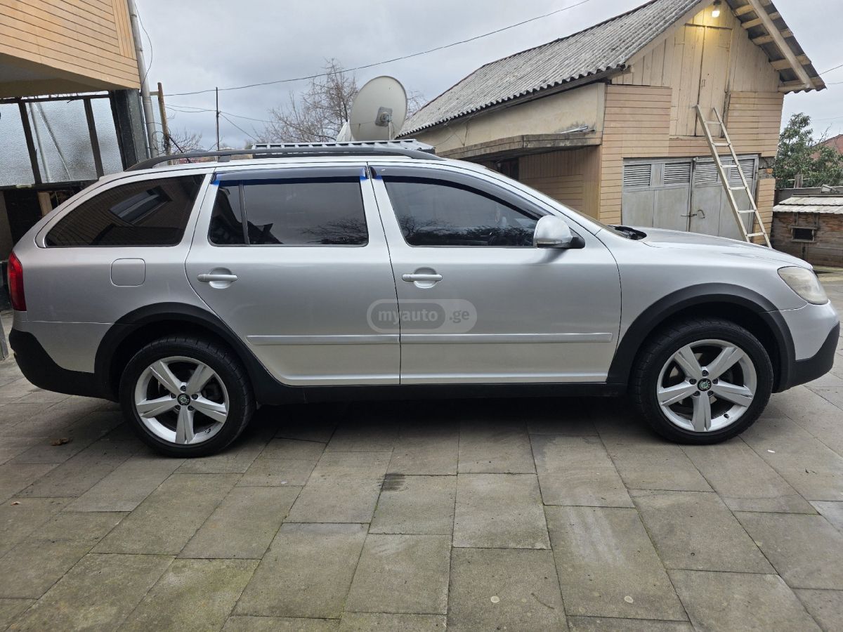 Skoda Octavia 2013 — photo 2