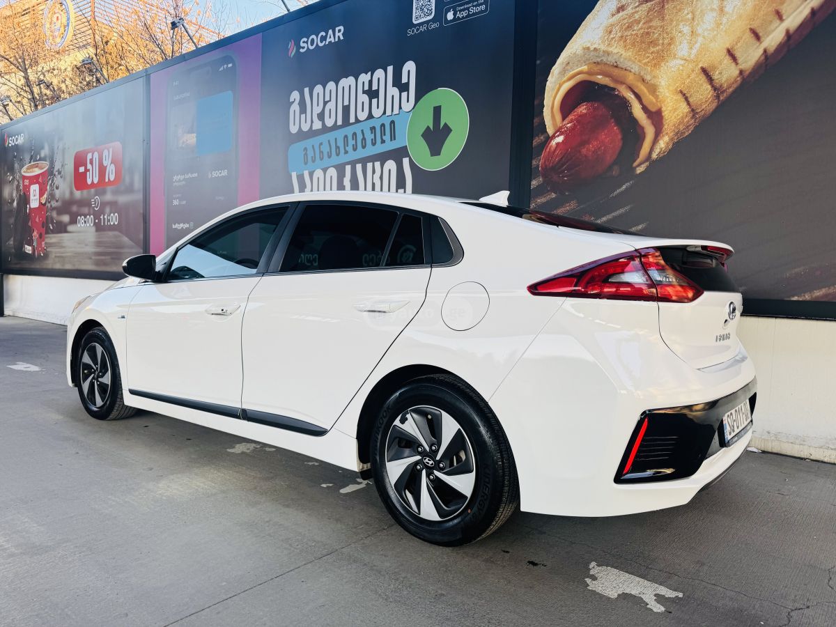 Hyundai Ioniq 2019 — photo 2