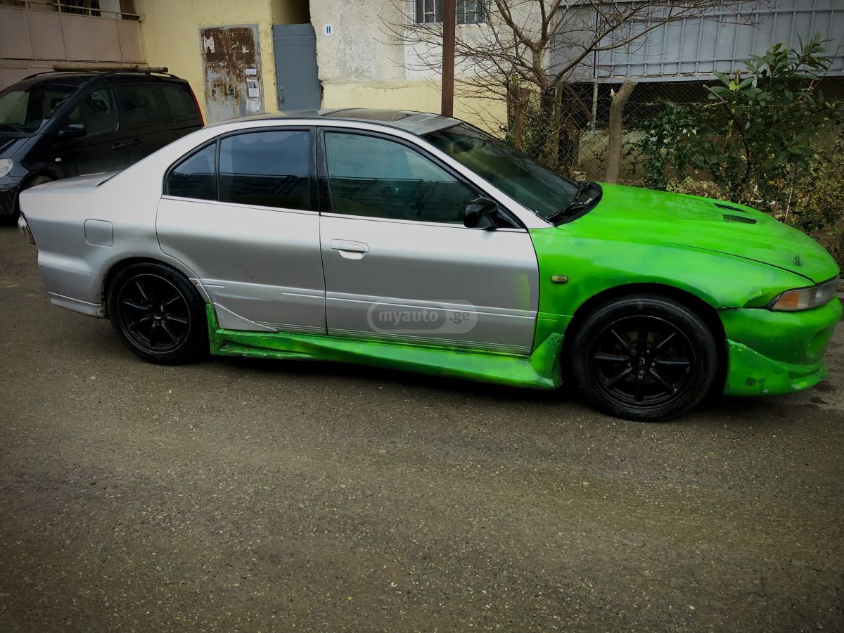 Mitsubishi Galant 2002 — photo 2
