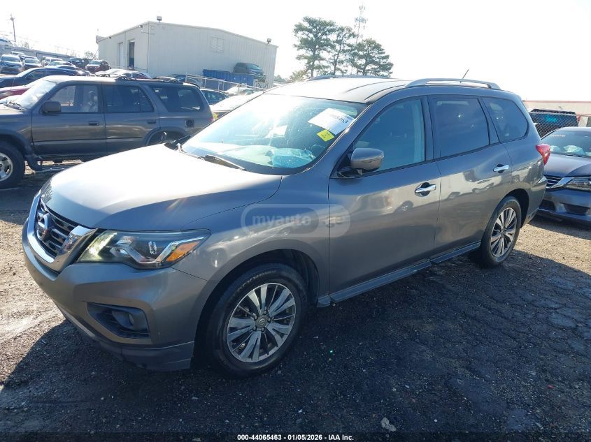 Nissan Pathfinder 2017 — photo 2