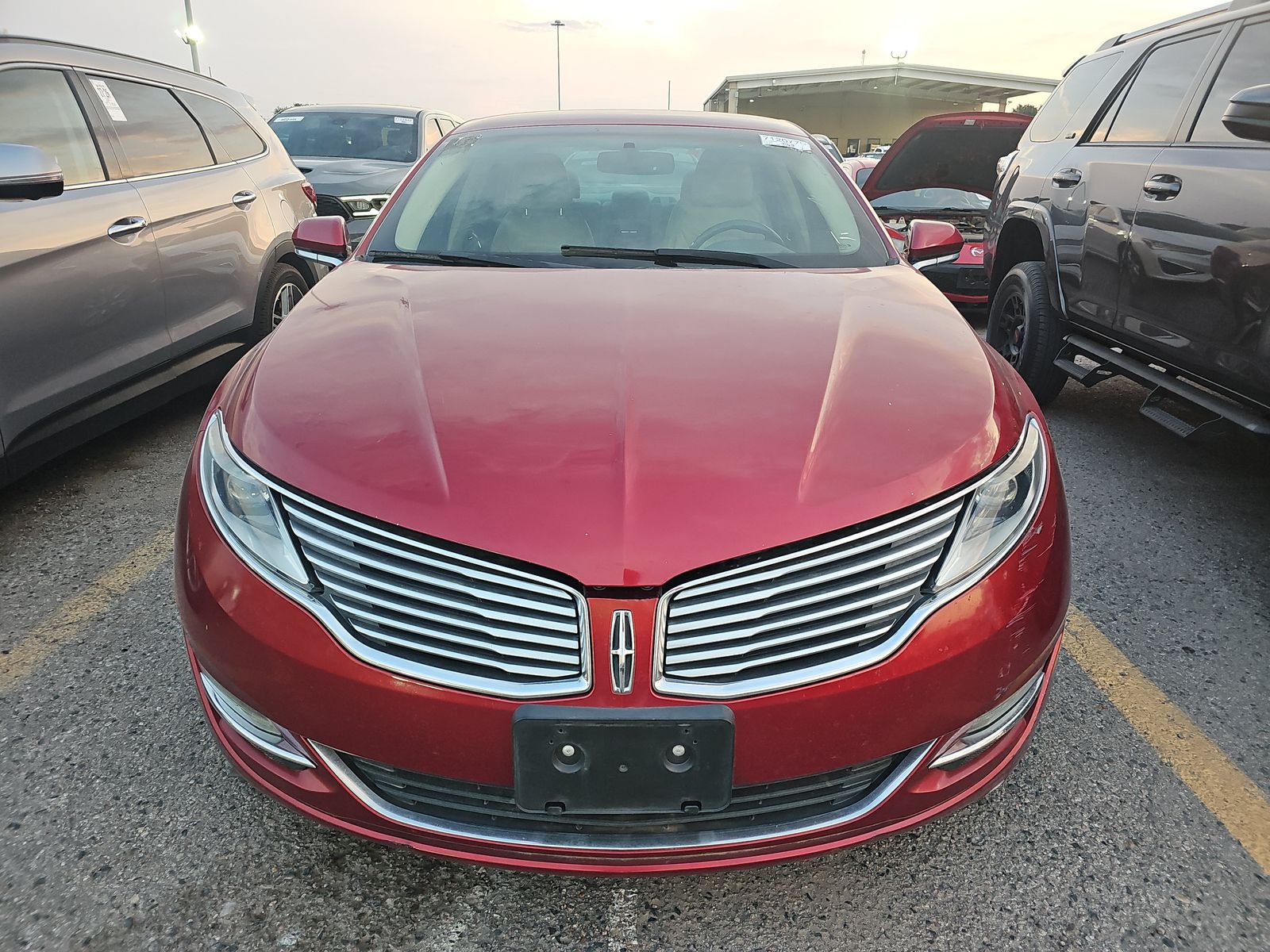 Lincoln MKZ 2014 — photo 2