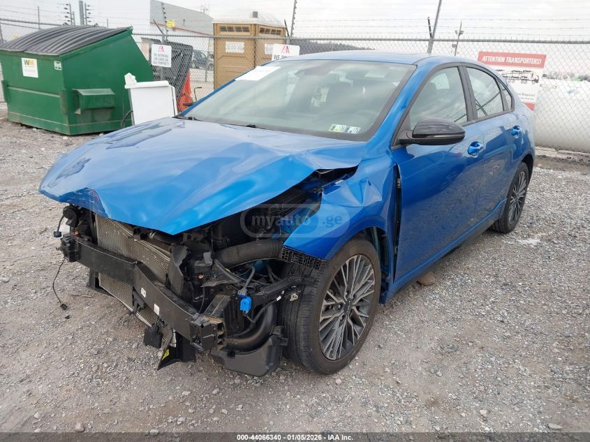 Kia Forte 2023 — photo 2