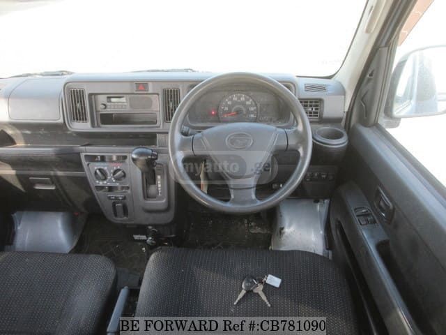 Daihatsu Hijet 2018 — photo 2