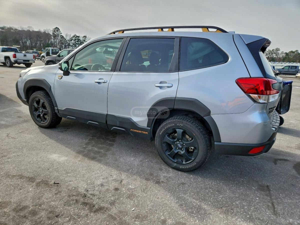 Subaru Forester 2023 — photo 2
