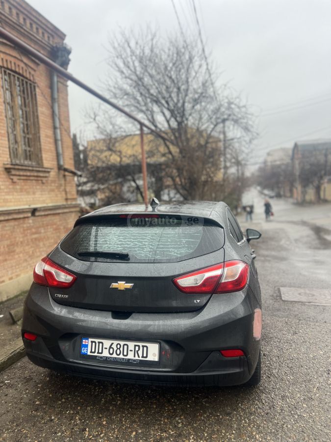 Chevrolet Cruze 2017 — photo 2