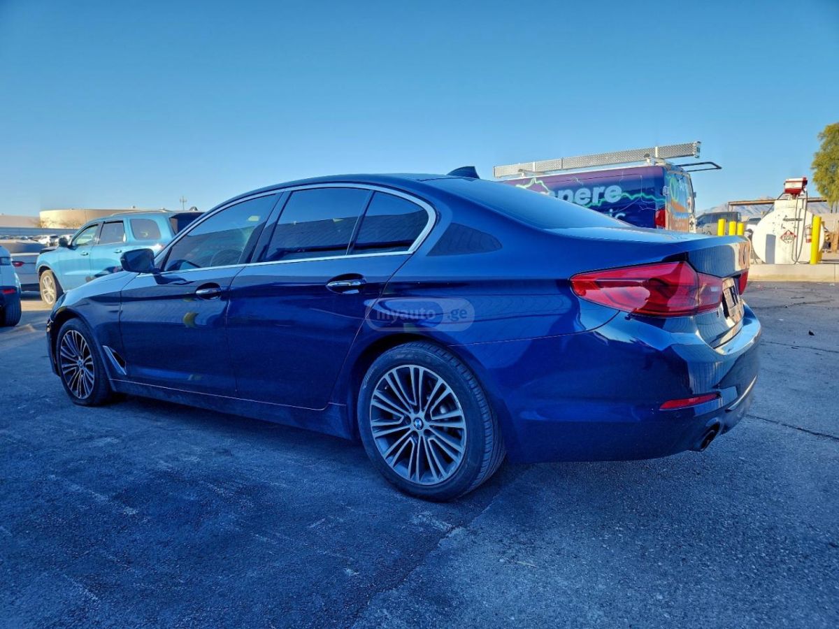 BMW 530 2017 — photo 2