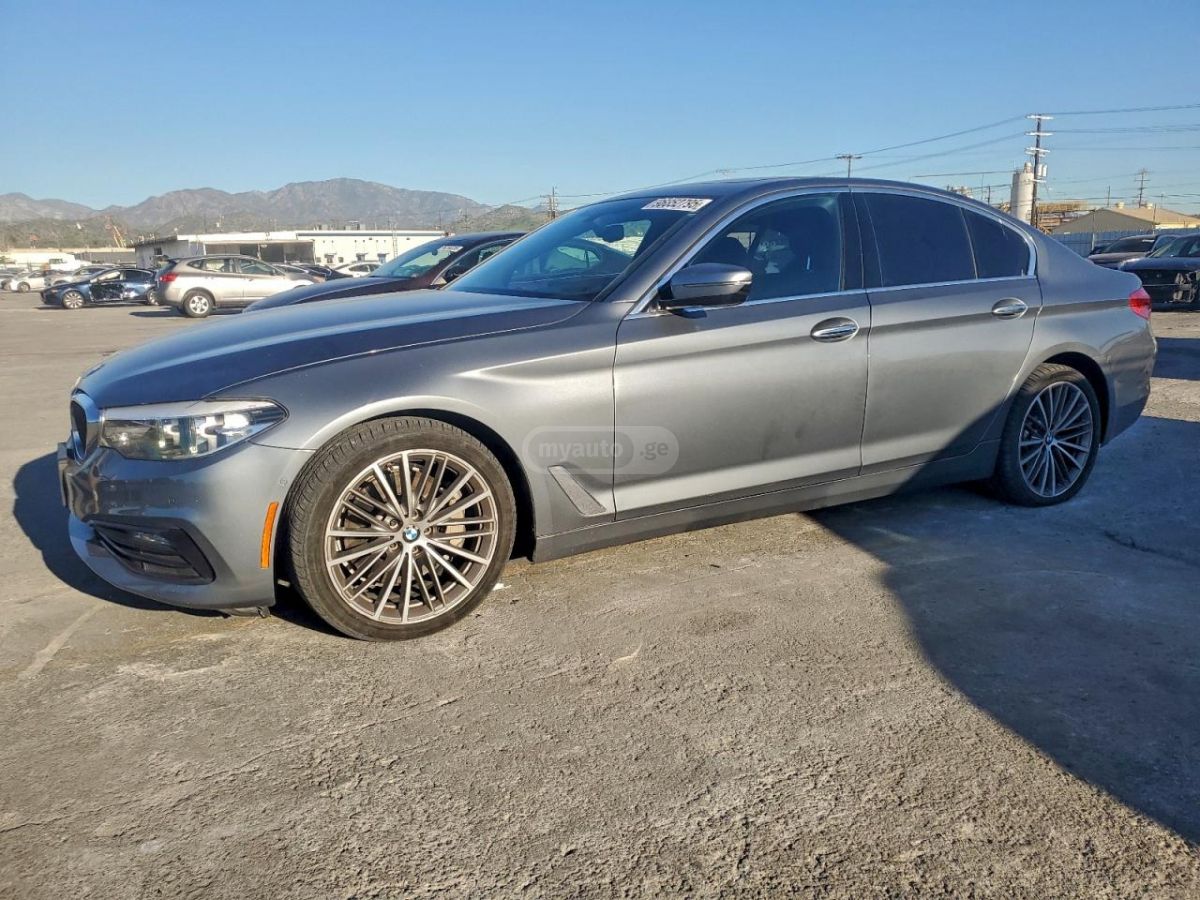 BMW 530