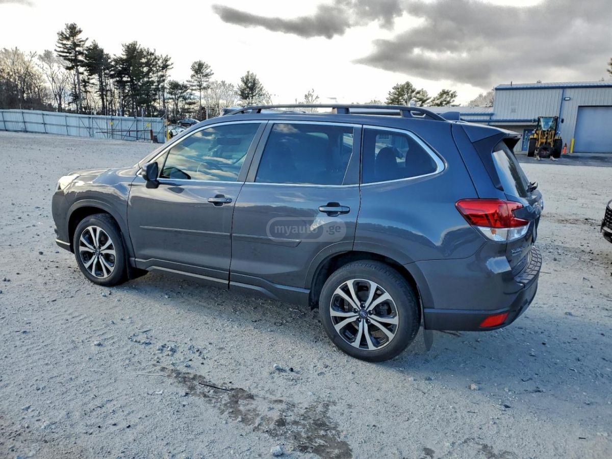Subaru Forester 2023 — photo 2