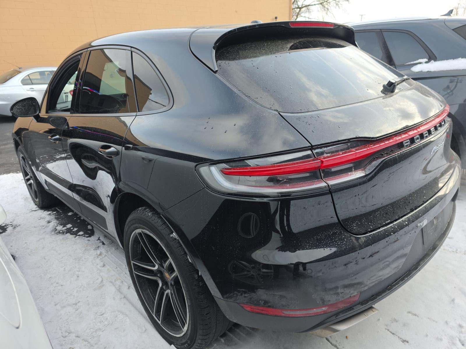 Porsche Macan 2021 — photo 2