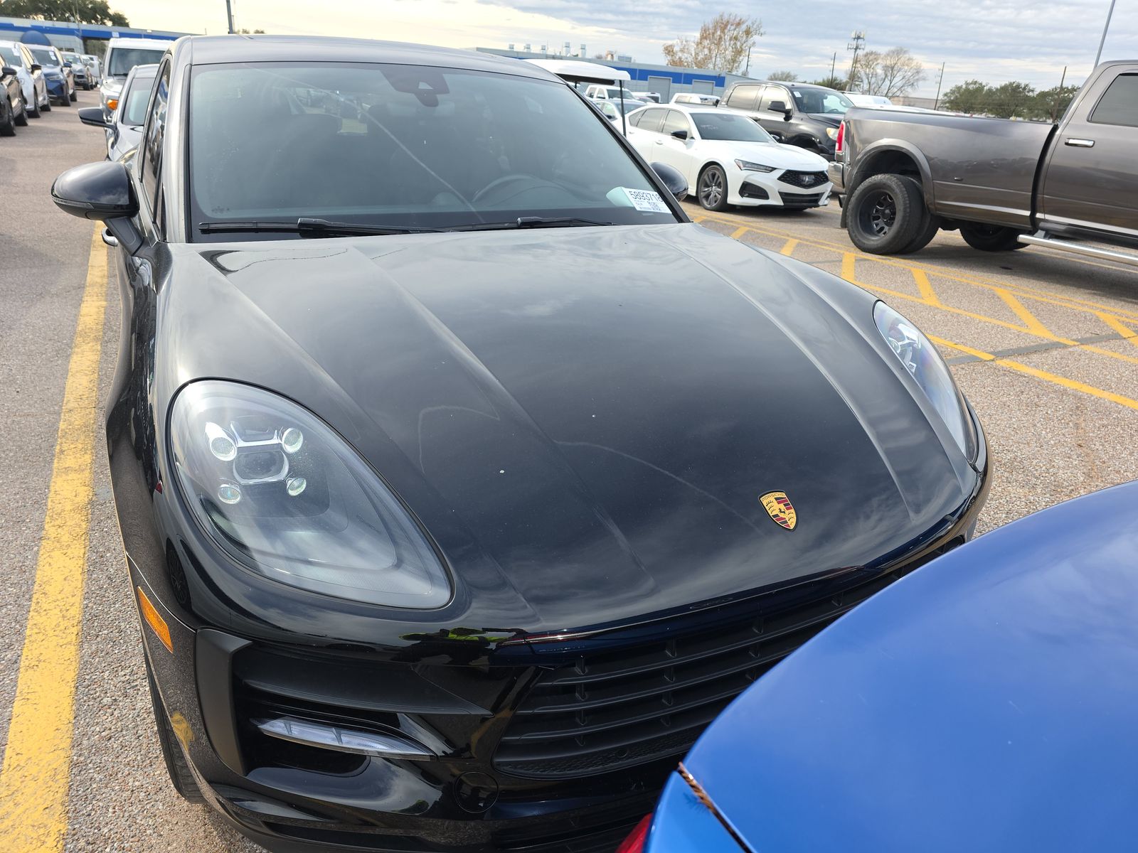 Porsche Macan 2021 — photo 2