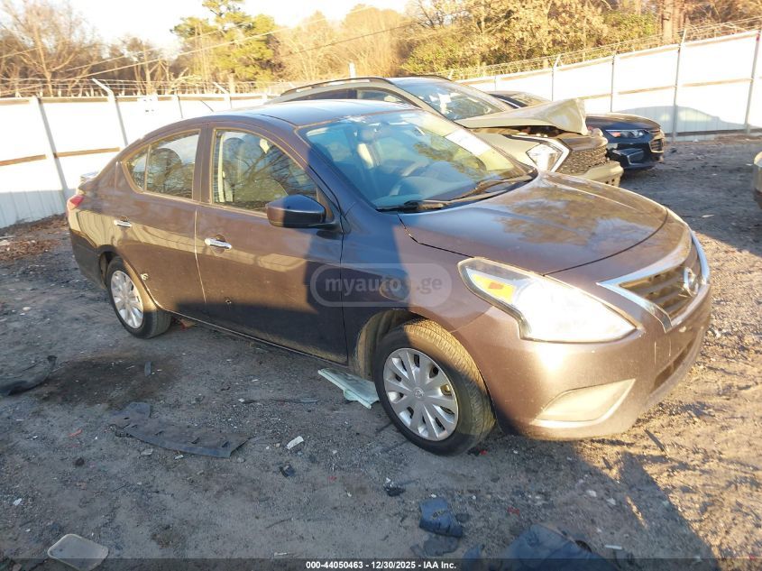 Nissan Versa