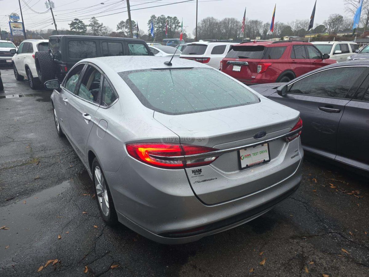 Ford Fusion 2018 — photo 2