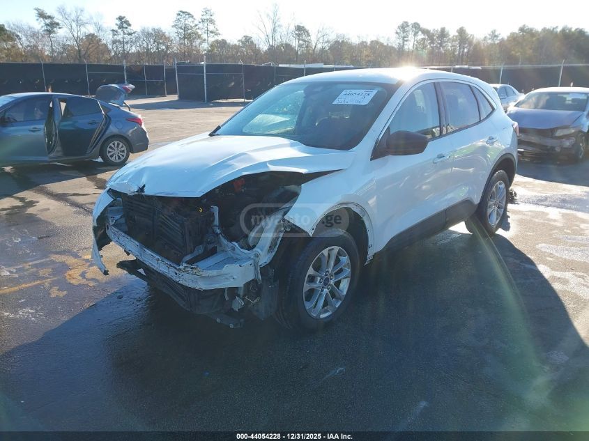 Ford Escape 2022 — photo 2