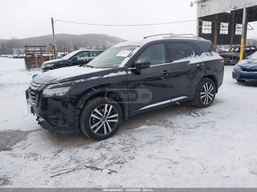 Nissan Pathfinder 2023 — photo 2