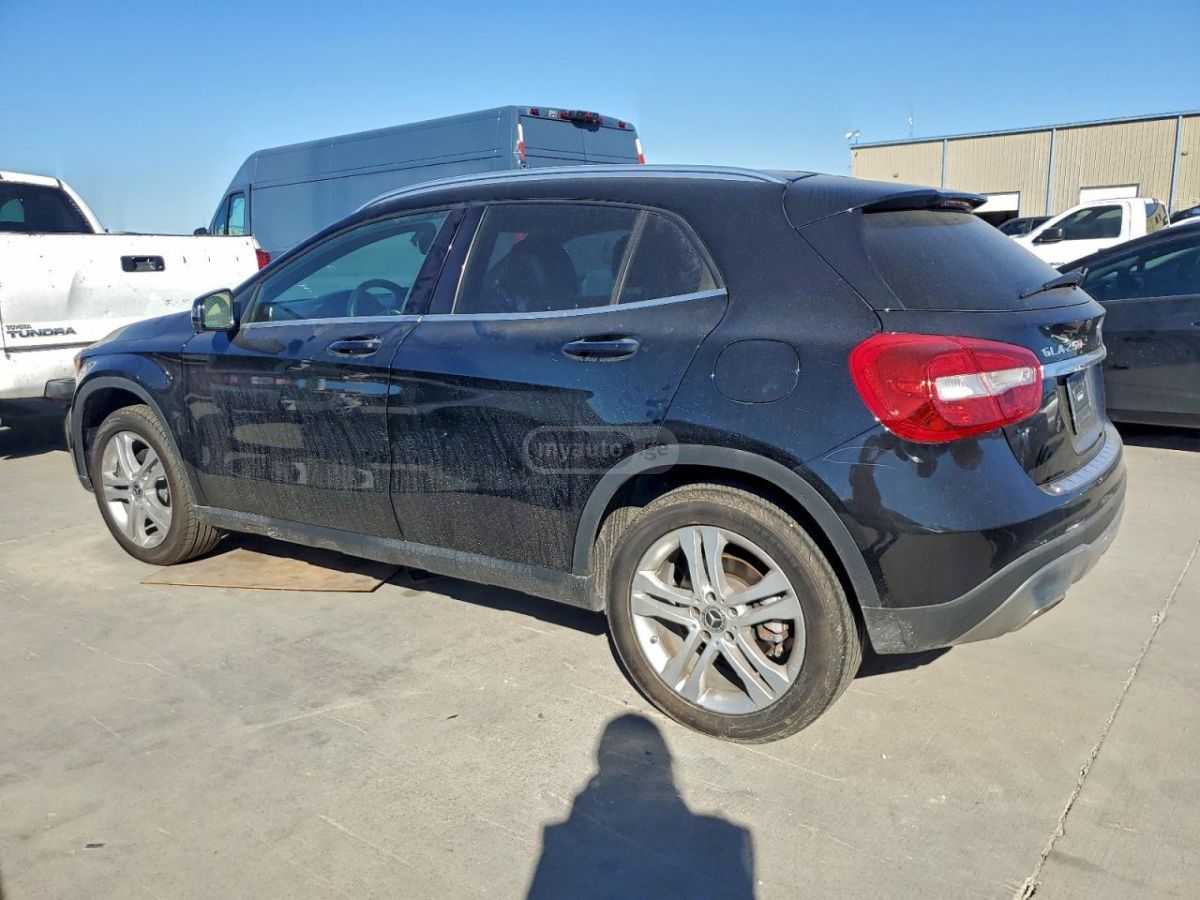 Mercedes-Benz GLA 250 2018 — photo 2
