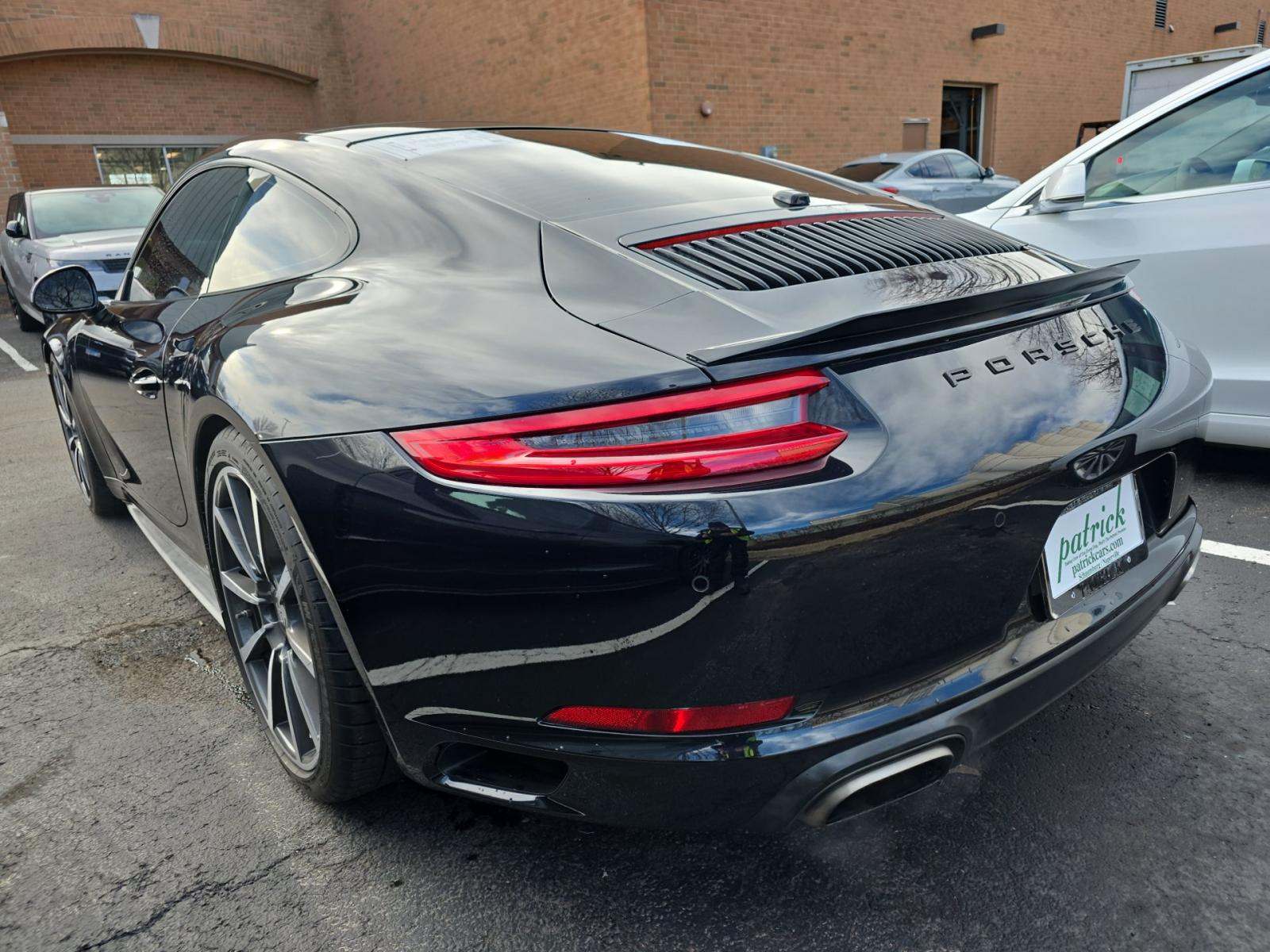 Porsche 911 2017 — photo 2