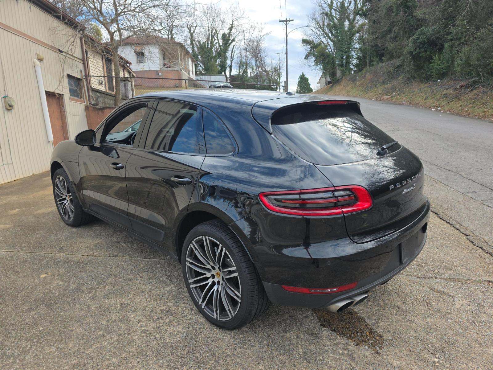 Porsche Macan 2017 — photo 2
