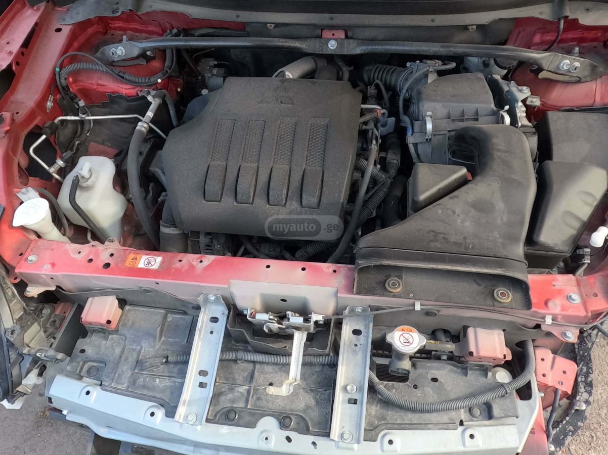 Mitsubishi Eclipse Cross 2023 — photo 2