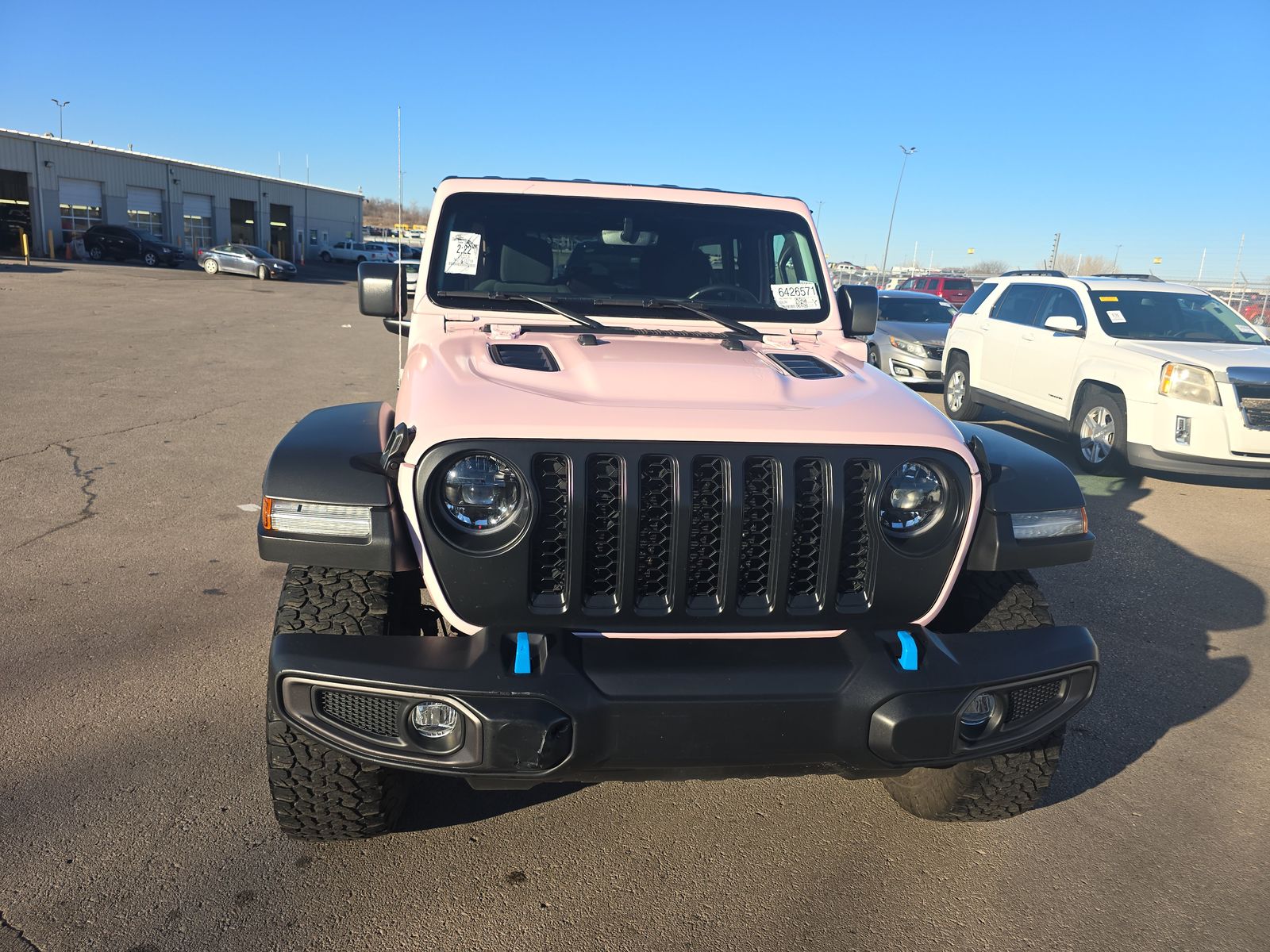 Jeep Wrangler 2023 — photo 2