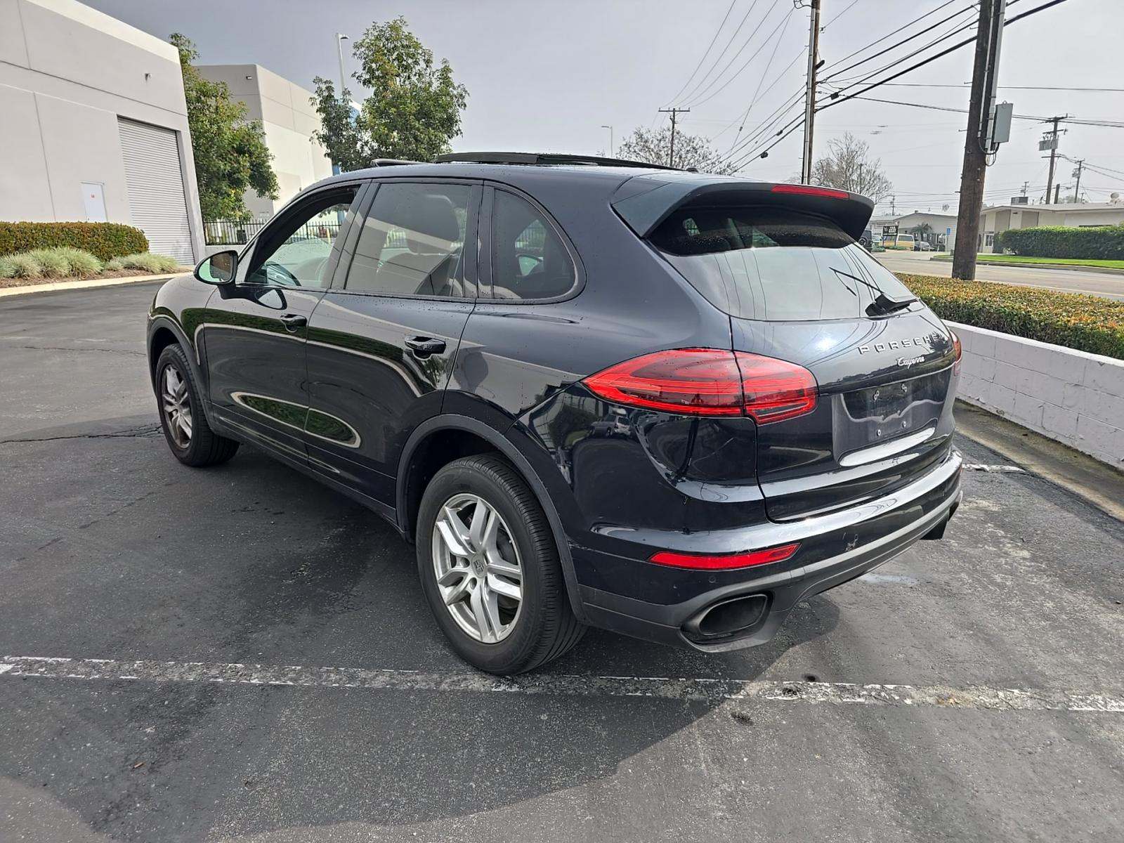 Porsche Cayenne 2016 — photo 2