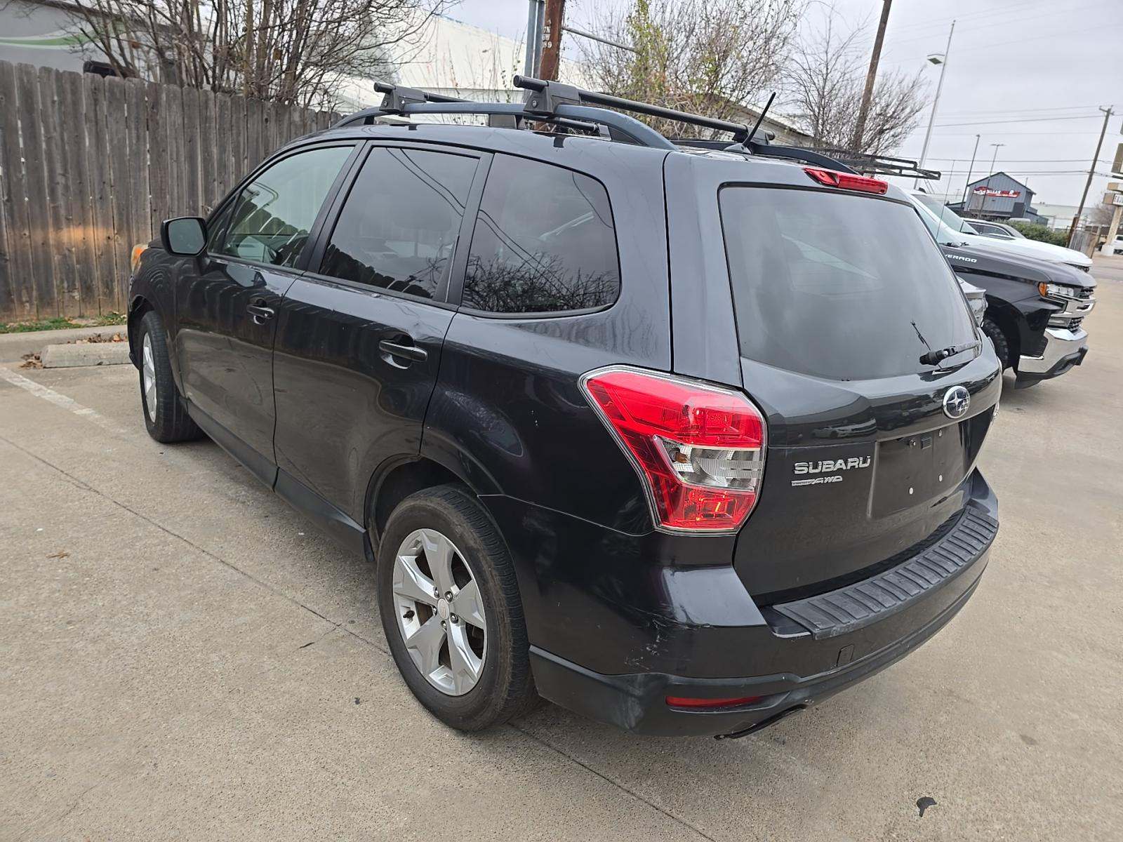 Subaru Forester 2015 — photo 2