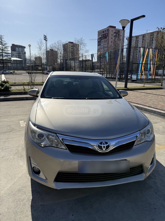 Toyota Camry 2013 — photo 2
