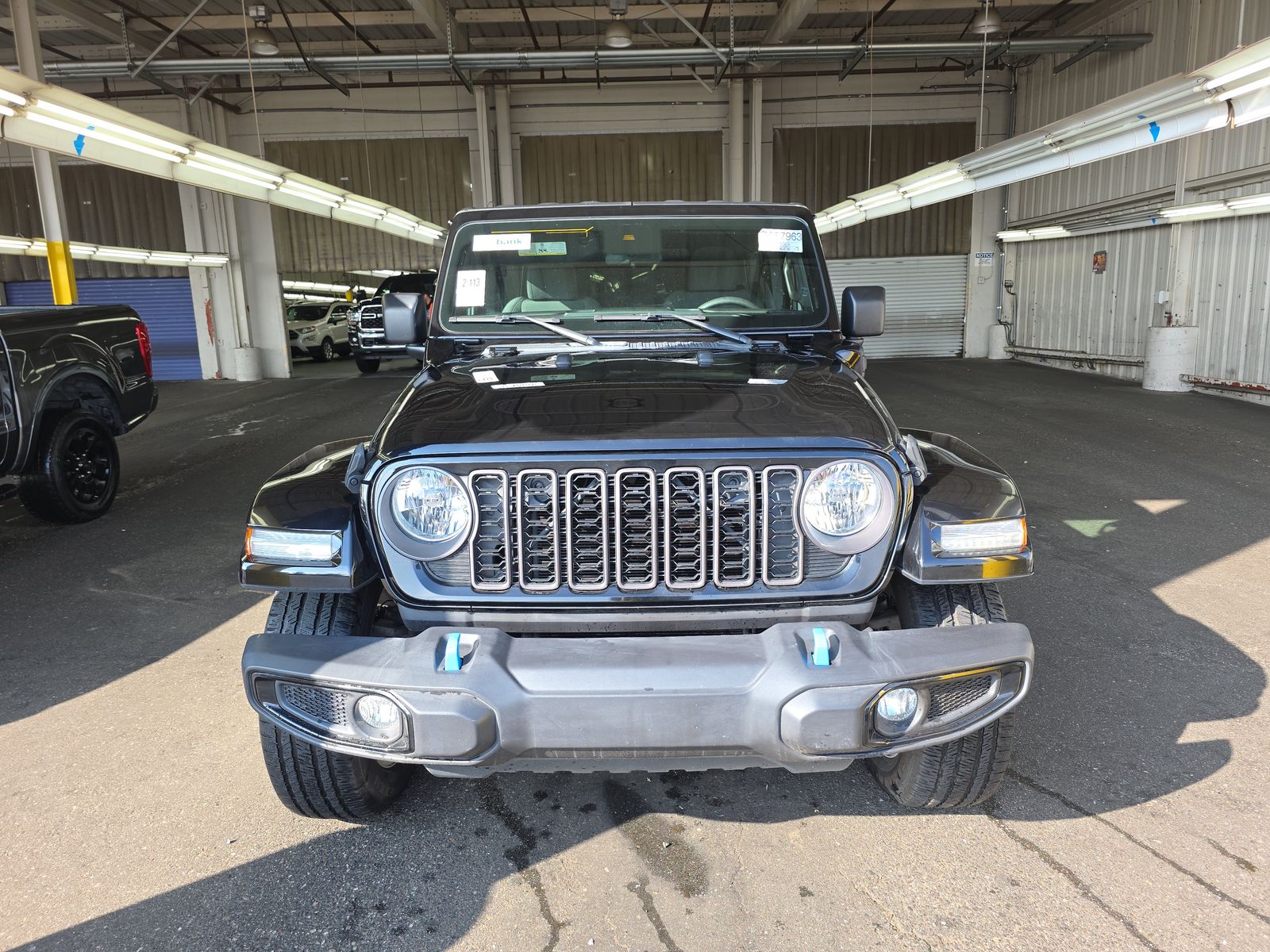 Jeep Wrangler 2024 — photo 2