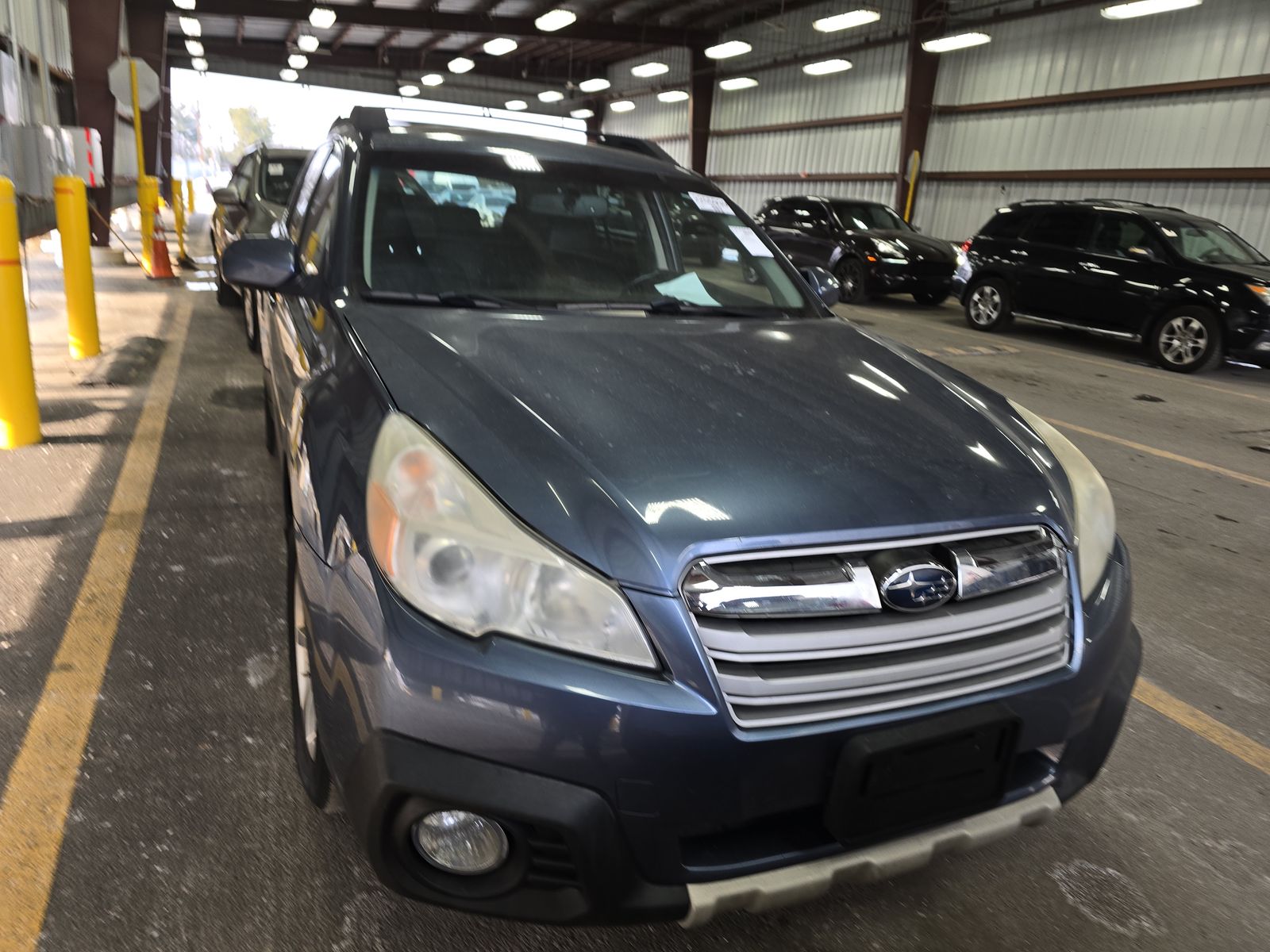 Subaru Outback 2014 — photo 2