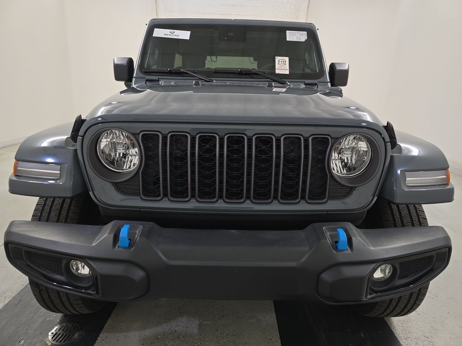 Jeep Wrangler 2024 — photo 2