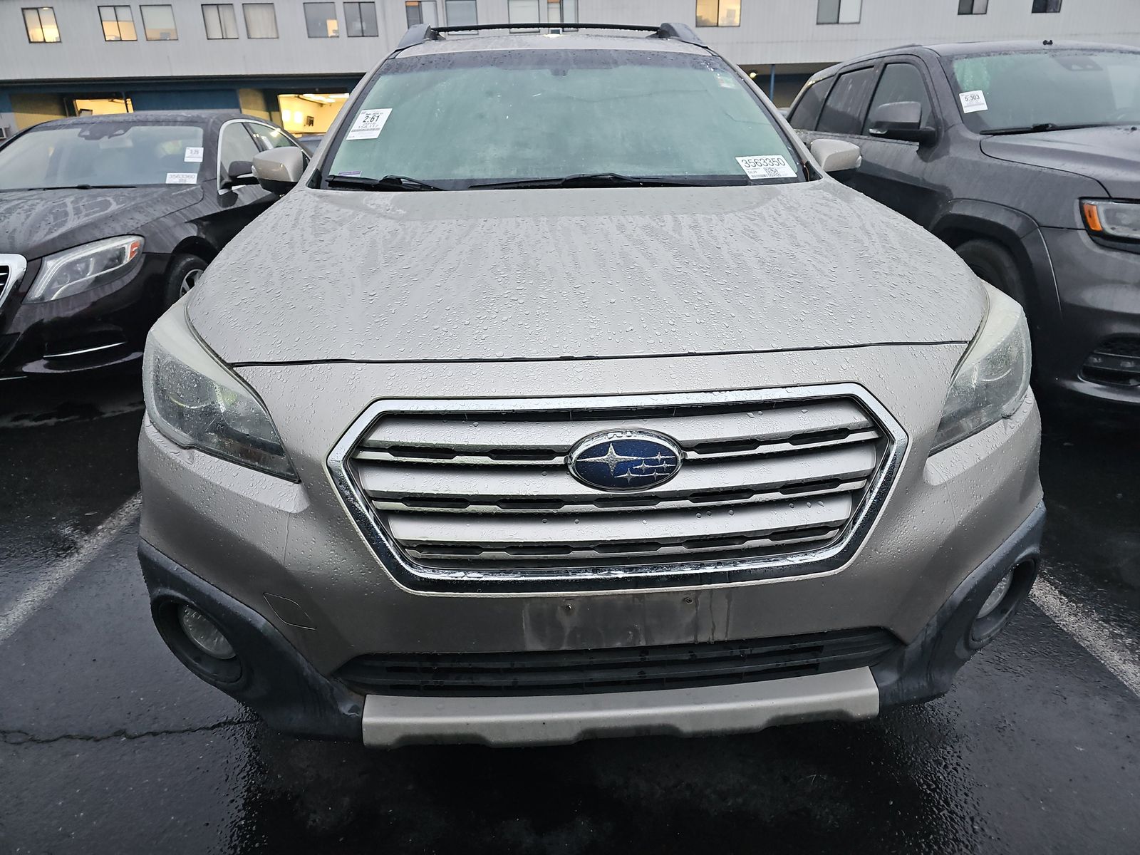 Subaru Outback 2016 — photo 2