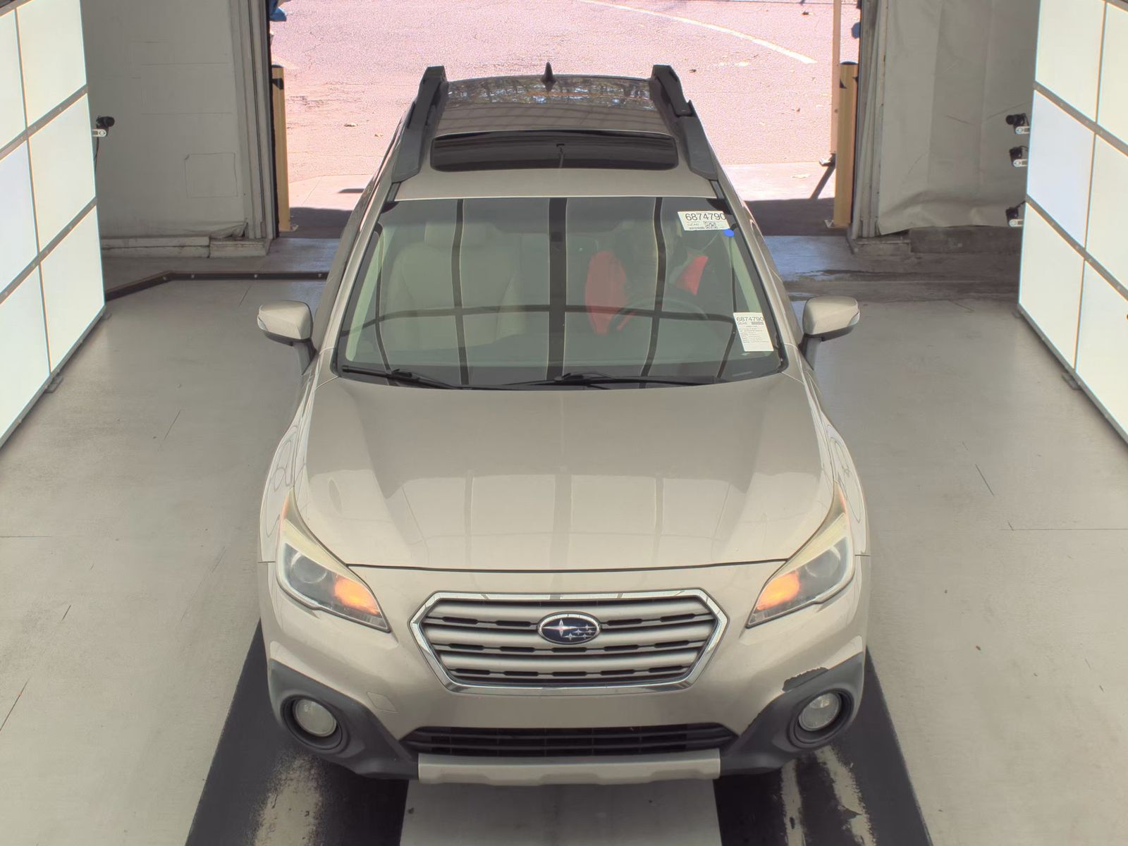 Subaru Outback 2017 — photo 2